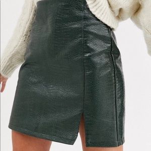 TOPSHOP | green leather skirt